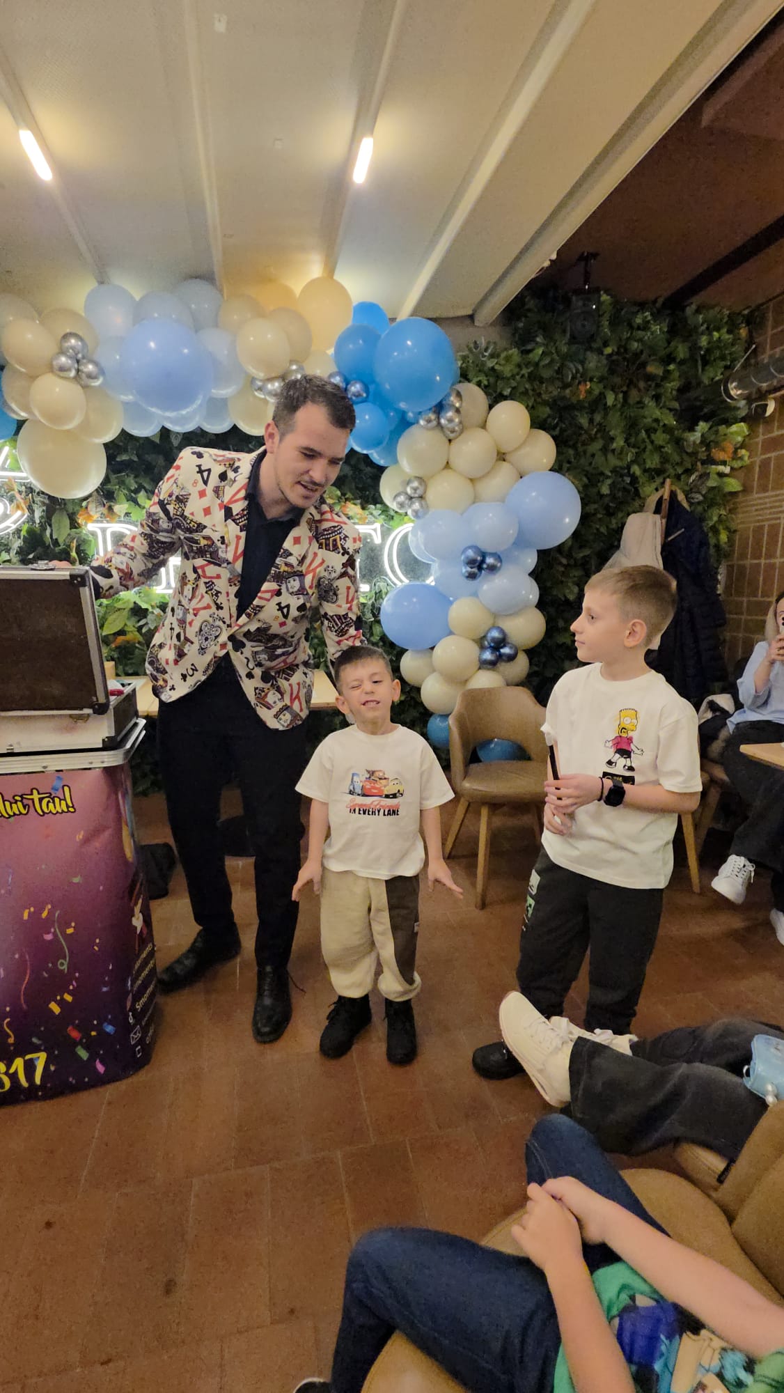 magician petreceri copii glina, magician copii glina, animator copii glina, spectacol magie copii glina, atelier magie copii glina, magician aniversari glina, petreceri copii glina, magician ilfov, magician copii ilfov, magician zile de nastere glina, entertainment copii glina, spectacol copii glina, atelier de magie copii, magician s moments