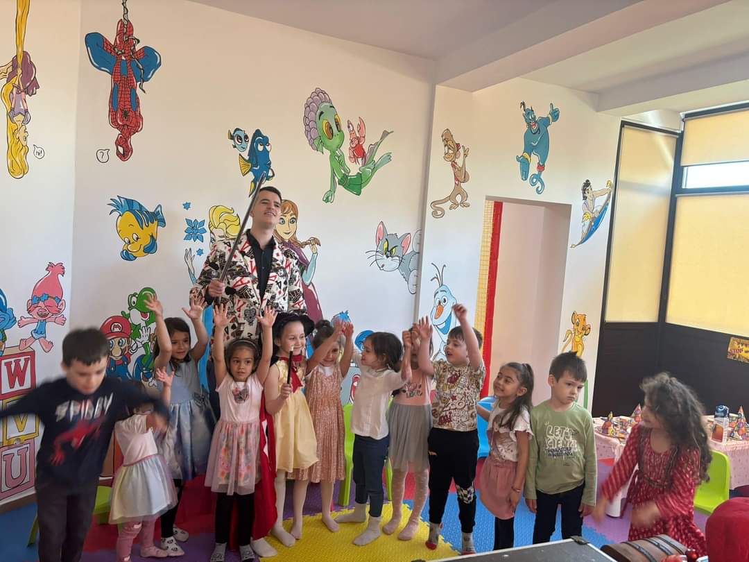 program petrecere copii